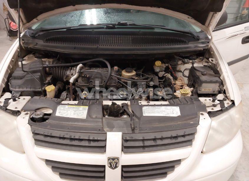 Photo 10 of 2005 Dodge Grand CARAVAN SE (VIN 1D4GP24R85B342695)