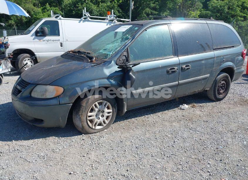 Photo 2 of 2005 Dodge Grand CARAVAN SE (VIN 1D4GP24R95B163825)