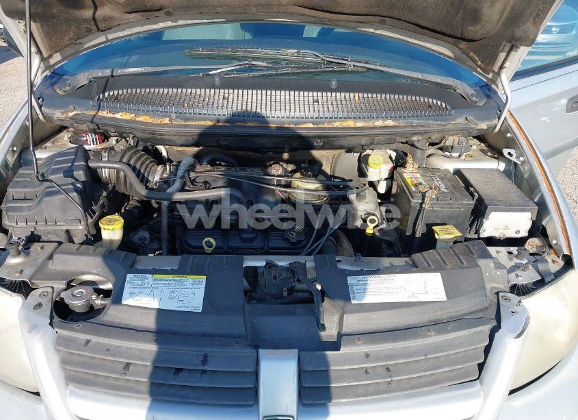 Photo 10 of 2005 Dodge Grand CARAVAN SE (VIN 1D4GP24R95B426282)