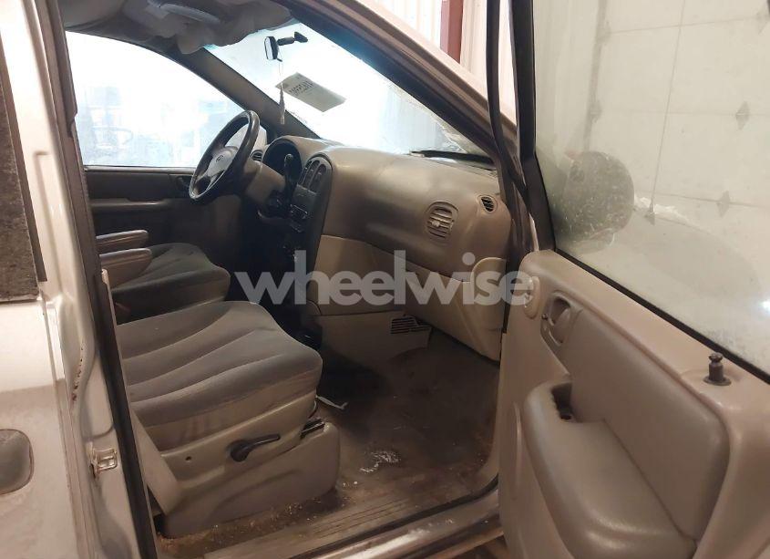 Photo 5 of 2003 Dodge Caravan SE (VIN 1D4GP25333B169370)