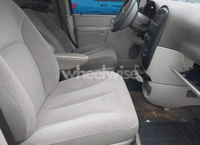 Photo 5 of 2006 Dodge Caravan SE (VIN 1D4GP25B26B755960)