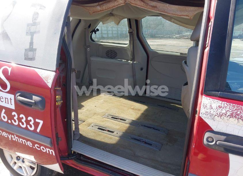 Photo 8 of 2005 Dodge Caravan SE (VIN 1D4GP25B45B415076)