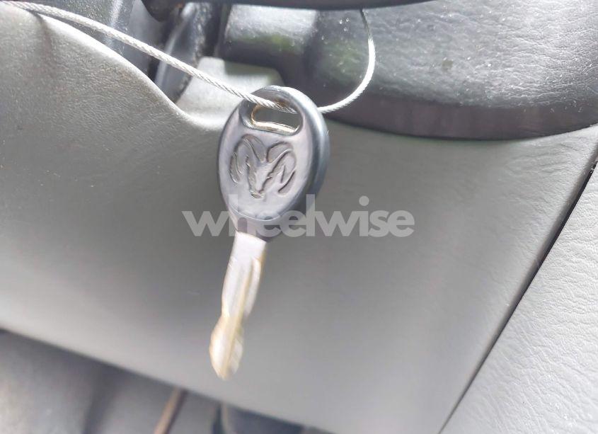 Photo 11 of 2005 Dodge Caravan SE (VIN 1D4GP25B75B221125)