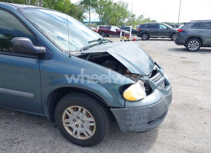 Photo 6 of 2005 Dodge Caravan SE (VIN 1D4GP25B75B221125)