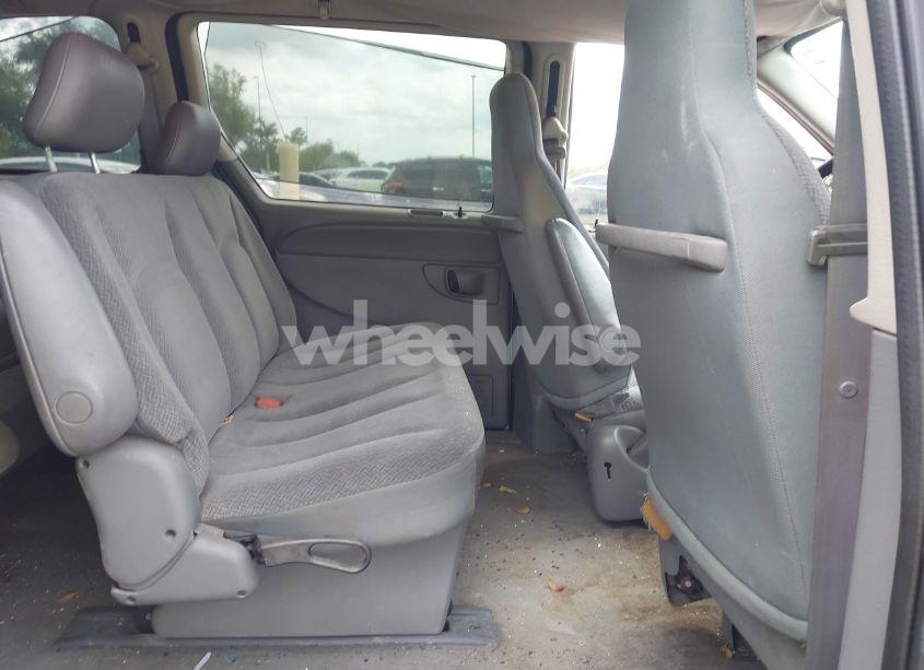 Photo 8 of 2005 Dodge Caravan SE (VIN 1D4GP25B75B221125)