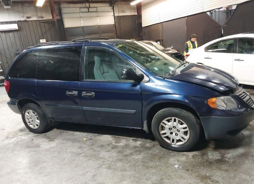 Photo 13 of 2005 Dodge Caravan SE (VIN 1D4GP25BX5B135114)