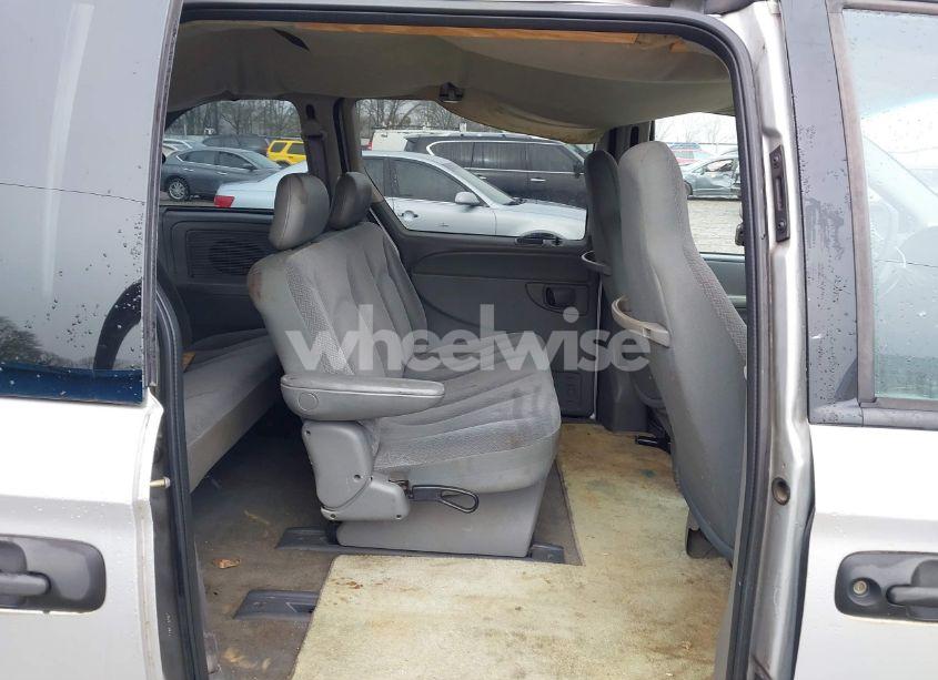 Photo 8 of 2005 Dodge Caravan SE (VIN 1D4GP25E25B237369)