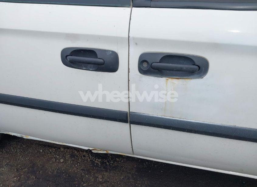 Photo 18 of 2005 Dodge Caravan SE (VIN 1D4GP25E85B249526)