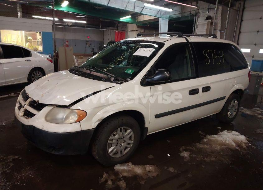 Photo 2 of 2005 Dodge Caravan SE (VIN 1D4GP25E85B249526)