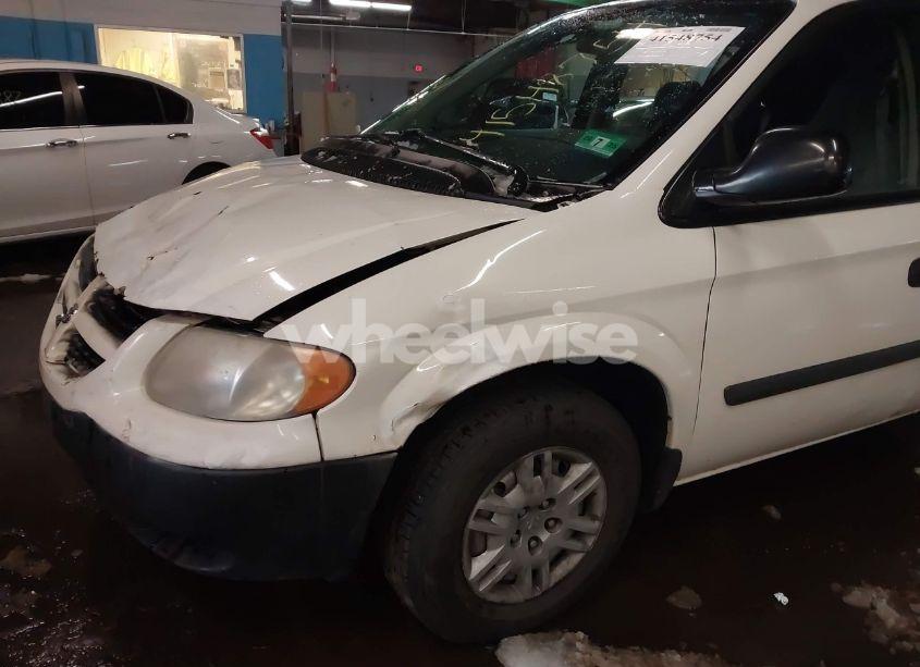 Photo 6 of 2005 Dodge Caravan SE (VIN 1D4GP25E85B249526)