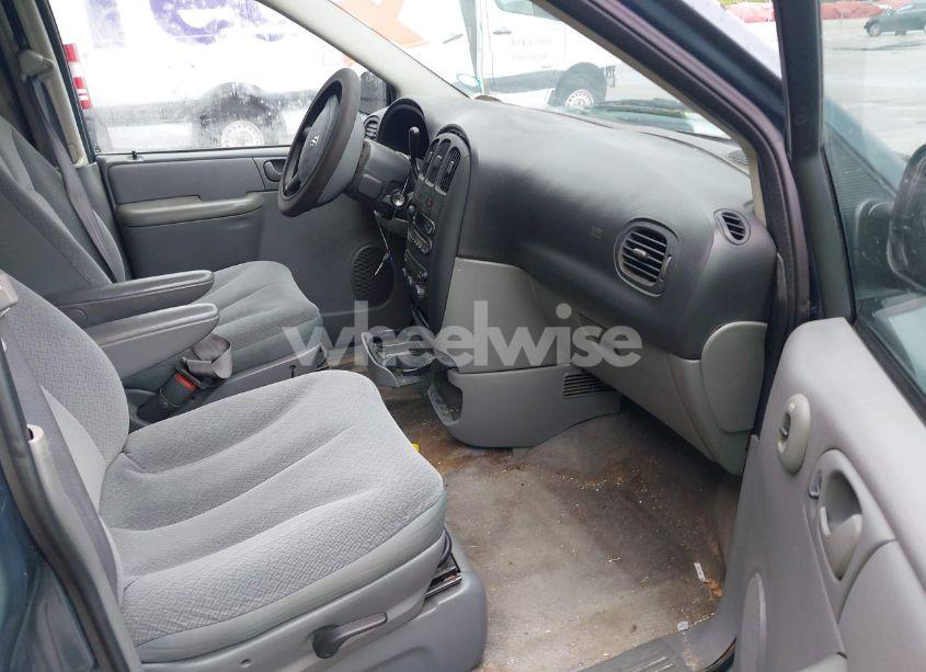 Photo 5 of 2005 Dodge Caravan SE (VIN 1D4GP25R15B289630)