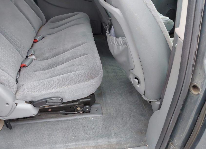 Photo 8 of 2005 Dodge Caravan SE (VIN 1D4GP25R45B378723)