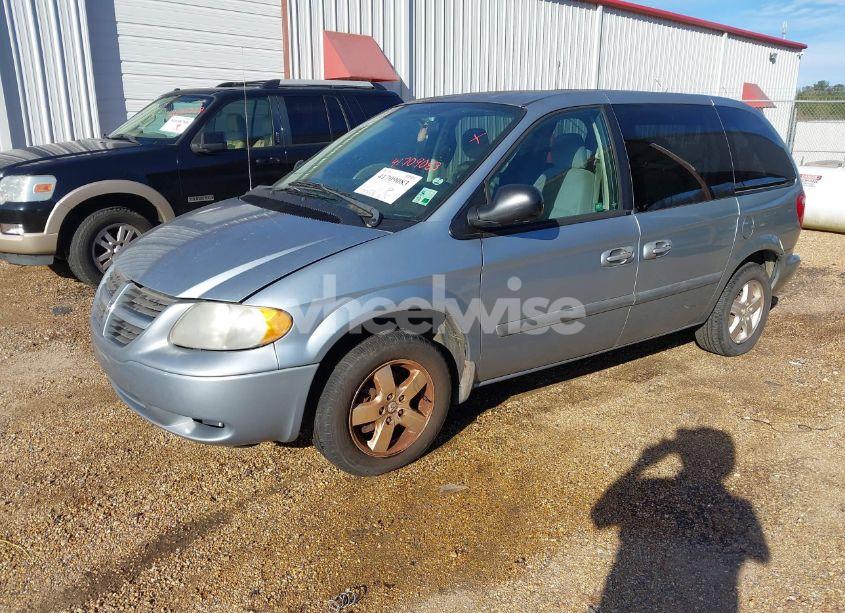 Photo 2 of 2006 Dodge Caravan SXT (VIN 1D4GP45R06B500233)