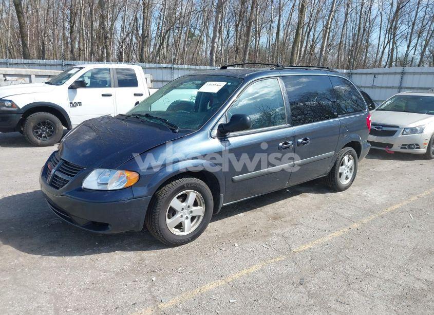 Photo 2 of 2007 Dodge Caravan SXT (VIN 1D4GP45R07B161443)