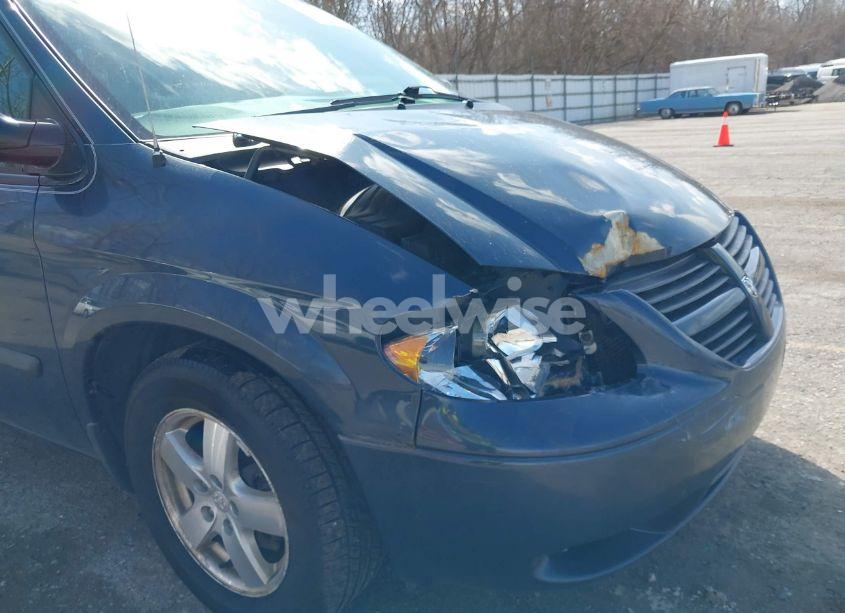 Photo 6 of 2007 Dodge Caravan SXT (VIN 1D4GP45R07B161443)