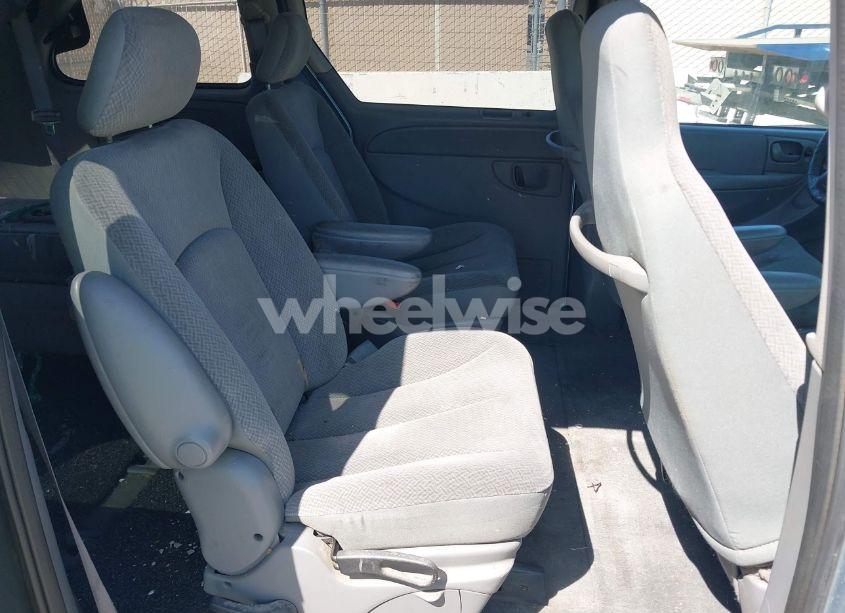 Photo 8 of 2005 Dodge Caravan SXT (VIN 1D4GP45R25B284206)