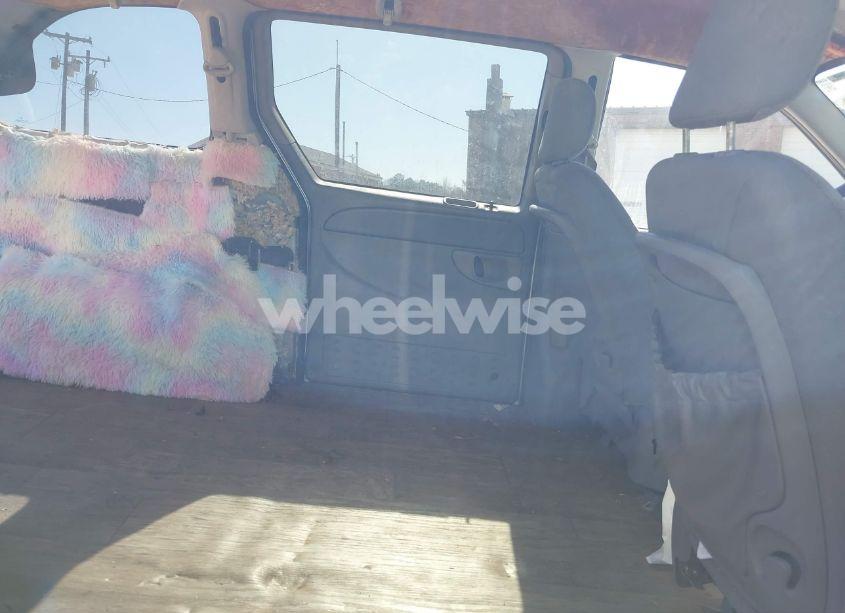 Photo 8 of 2006 Dodge Caravan SXT (VIN 1D4GP45R26B626187)