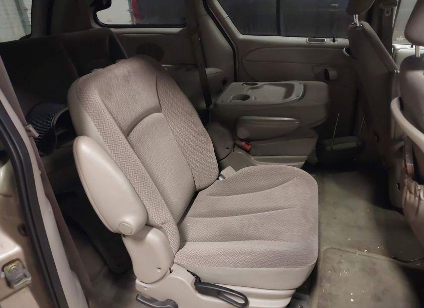 Photo 8 of 2006 Dodge Caravan SXT (VIN 1D4GP45R26B700059)