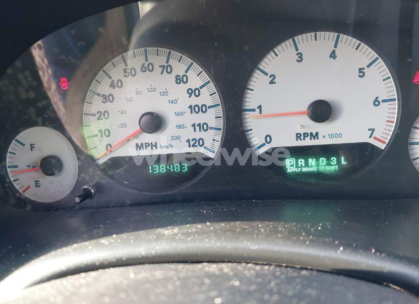 Photo 7 of 2005 Dodge Caravan SXT (VIN 1D4GP45R35B163054)