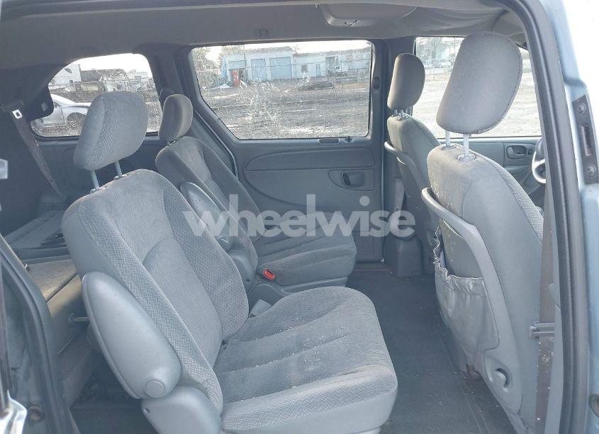 Photo 8 of 2005 Dodge Caravan SXT (VIN 1D4GP45R35B163054)