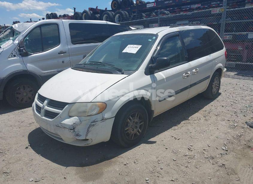 Photo 2 of 2005 Dodge Caravan SXT (VIN 1D4GP45R35B191016)