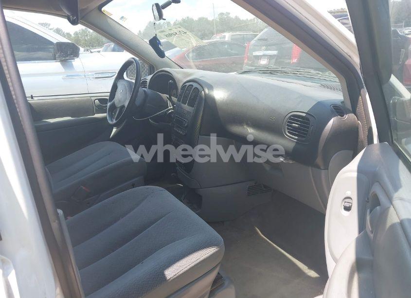 Photo 5 of 2005 Dodge Caravan SXT (VIN 1D4GP45R35B191016)