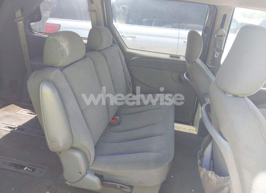 Photo 8 of 2005 Dodge Caravan SXT (VIN 1D4GP45R35B191016)