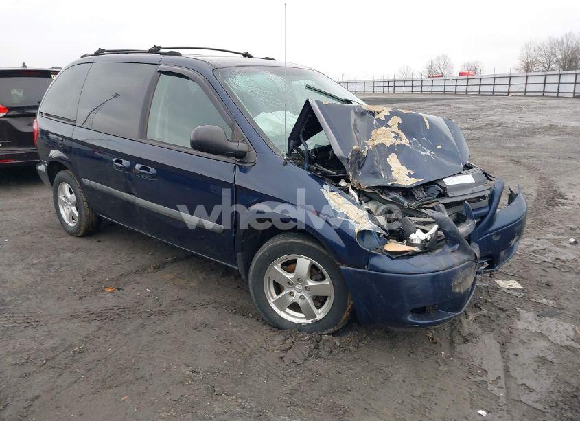 2005 Dodge Caravan SXT (VIN 1D4GP45R35B240229) main photo
