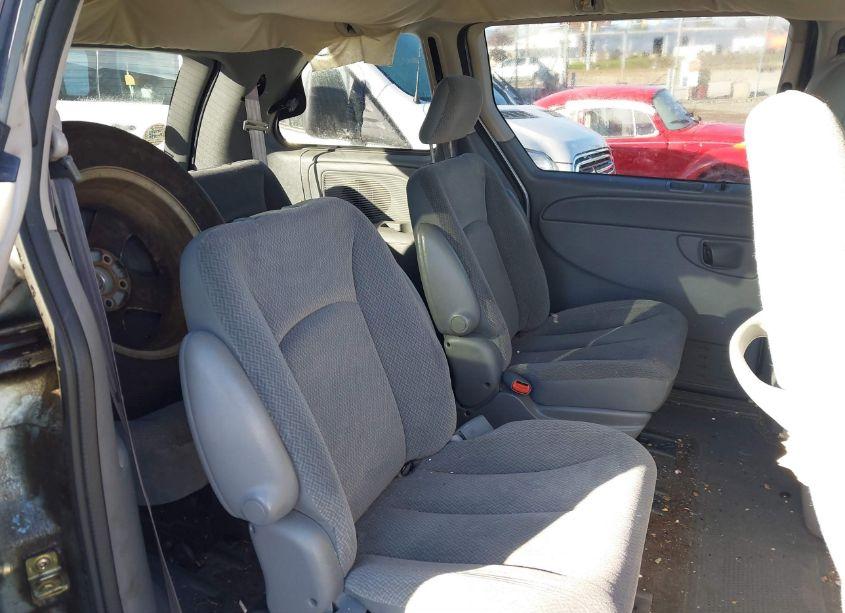 Photo 8 of 2005 Dodge Caravan SXT (VIN 1D4GP45R35B274252)