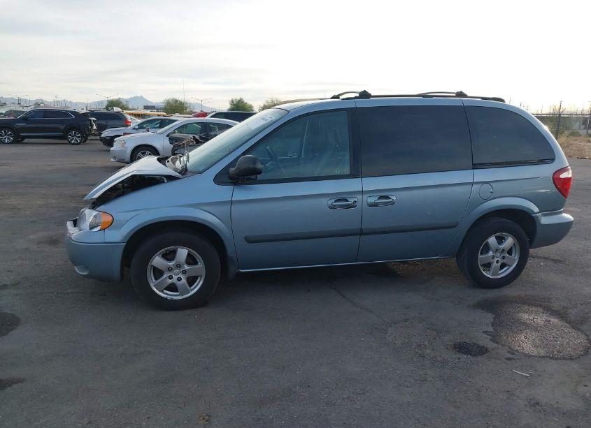 Photo 14 of 2005 Dodge Caravan SXT (VIN 1D4GP45R35B420990)