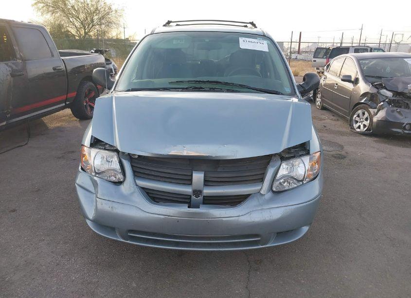 Photo 6 of 2005 Dodge Caravan SXT (VIN 1D4GP45R35B420990)