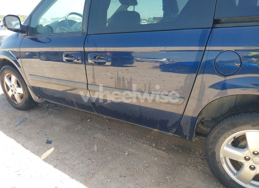 Photo 12 of 2006 Dodge Caravan SXT (VIN 1D4GP45R36B738254)