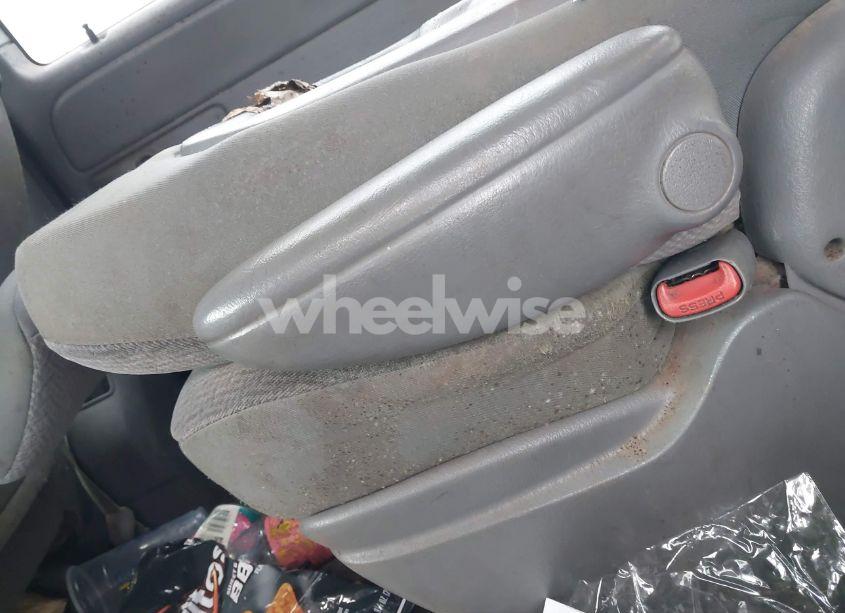 Photo 15 of 2005 Dodge Caravan SXT (VIN 1D4GP45R45B159286)