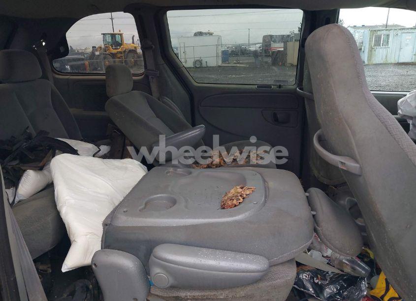 Photo 8 of 2005 Dodge Caravan SXT (VIN 1D4GP45R45B159286)