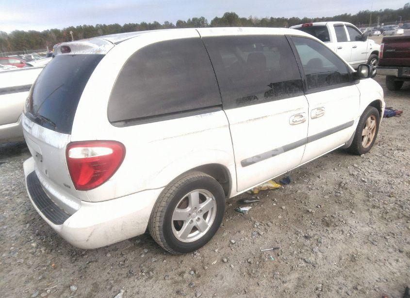 Photo 4 of 2005 Dodge Caravan SXT (VIN 1D4GP45R45B400215)
