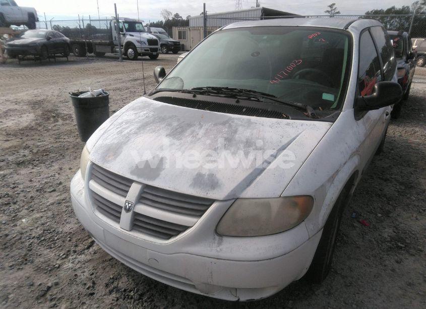 Photo 6 of 2005 Dodge Caravan SXT (VIN 1D4GP45R45B400215)