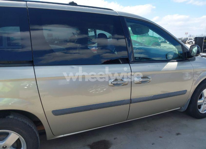 Photo 14 of 2006 Dodge Caravan SXT (VIN 1D4GP45R46B713525)