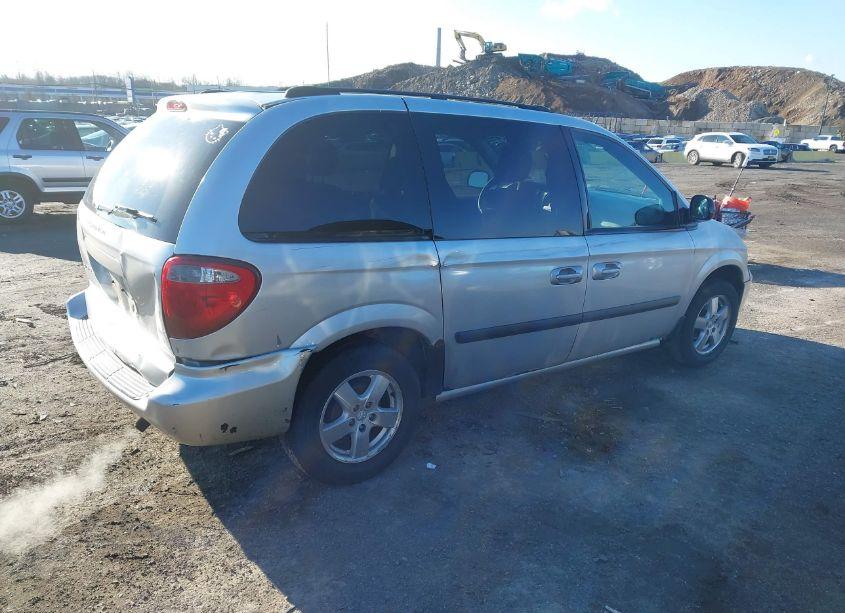 Photo 4 of 2005 Dodge Caravan SXT (VIN 1D4GP45R75B244784)