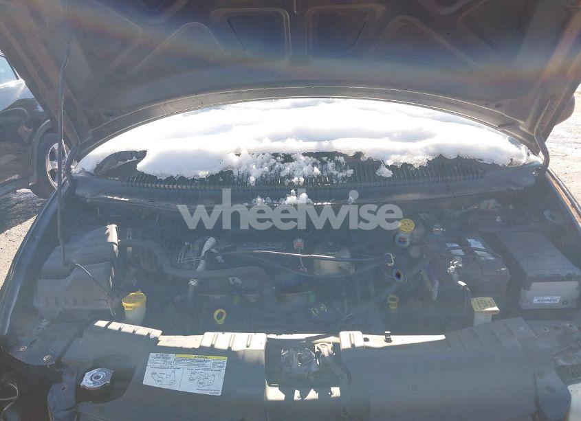 Photo 10 of 2005 Dodge Caravan SXT (VIN 1D4GP45R85B269905)