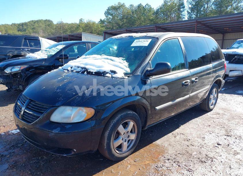 Photo 2 of 2005 Dodge Caravan SXT (VIN 1D4GP45R85B269905)