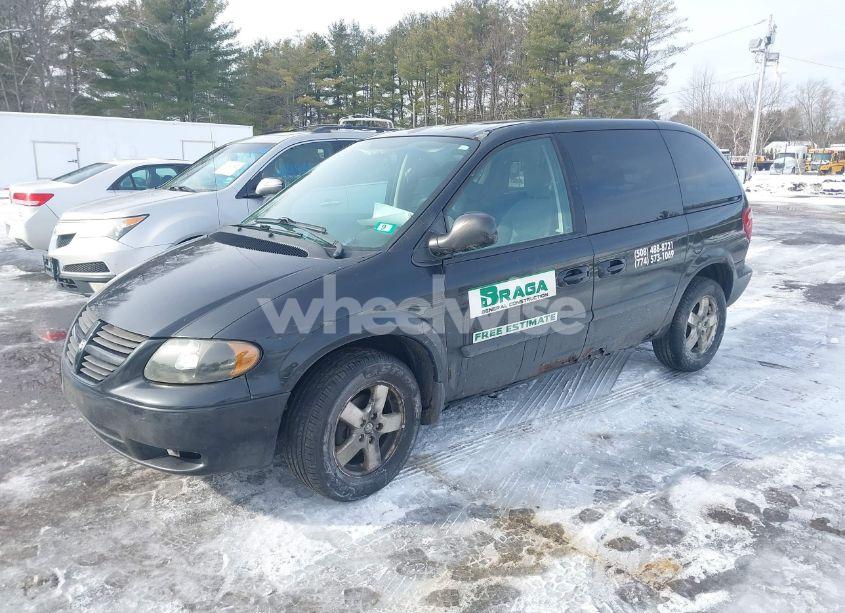 Photo 2 of 2005 Dodge Caravan SXT (VIN 1D4GP45R85B434609)