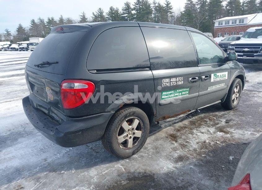 Photo 4 of 2005 Dodge Caravan SXT (VIN 1D4GP45R85B434609)