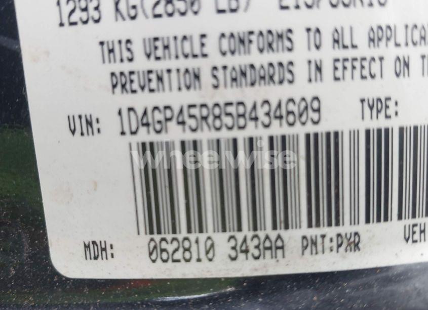 Photo 9 of 2005 Dodge Caravan SXT (VIN 1D4GP45R85B434609)