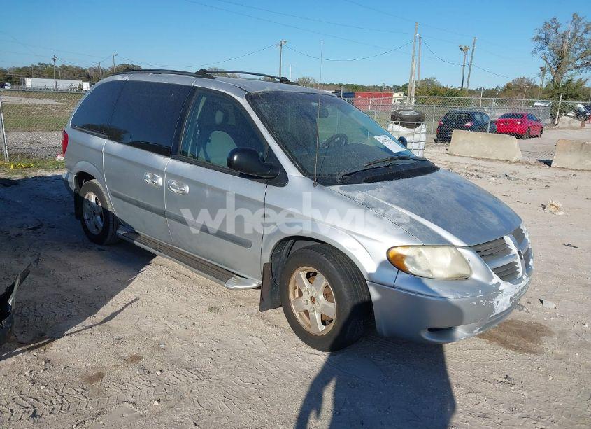 2005 Dodge Caravan SXT (VIN 1D4GP45R95B239814) main photo