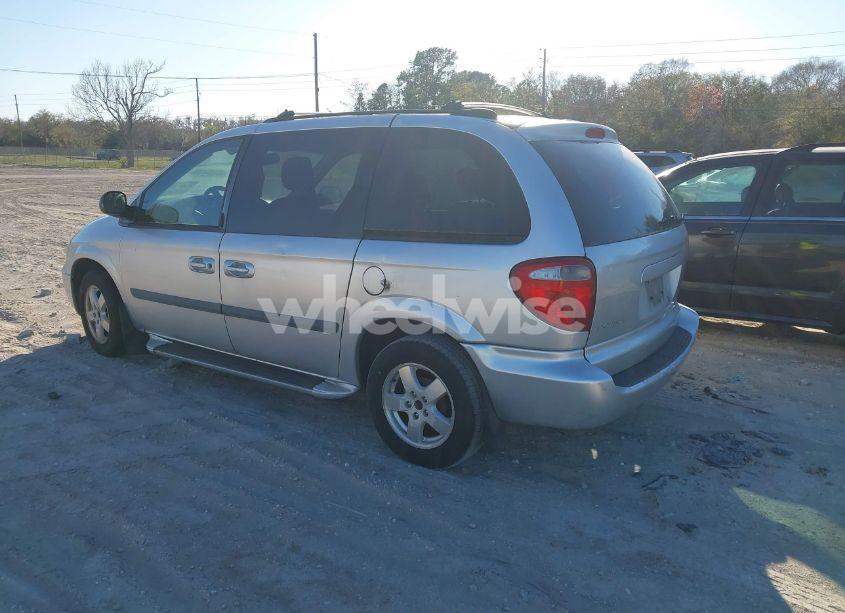 Photo 3 of 2005 Dodge Caravan SXT (VIN 1D4GP45R95B239814)