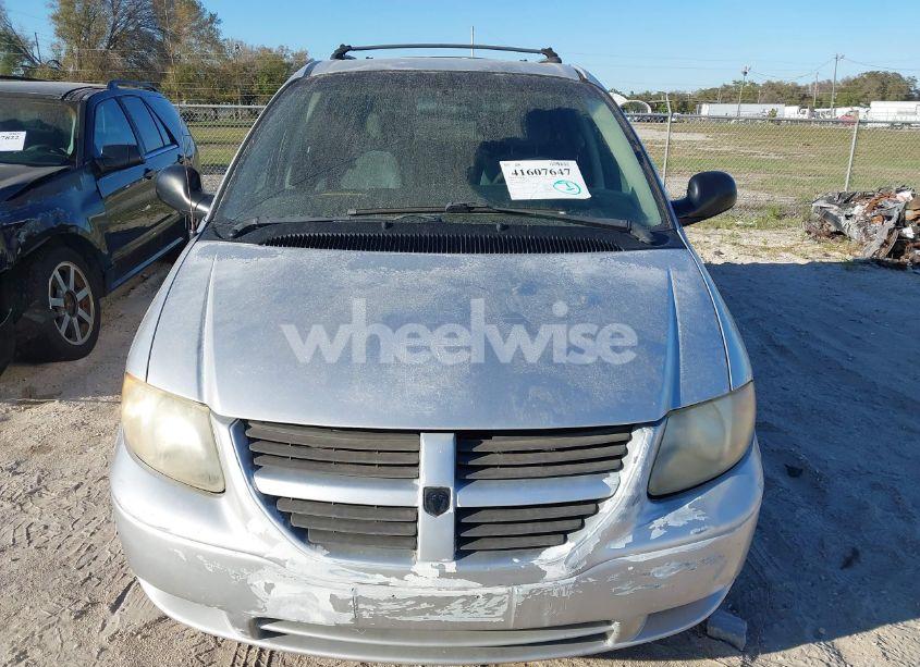Photo 6 of 2005 Dodge Caravan SXT (VIN 1D4GP45R95B239814)