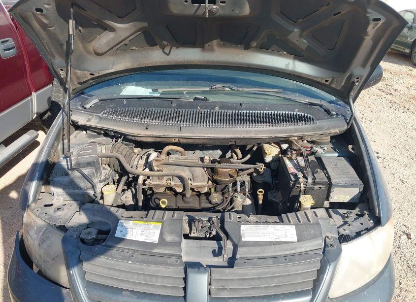 Photo 10 of 2005 Dodge Caravan SXT (VIN 1D4GP45R95B393049)