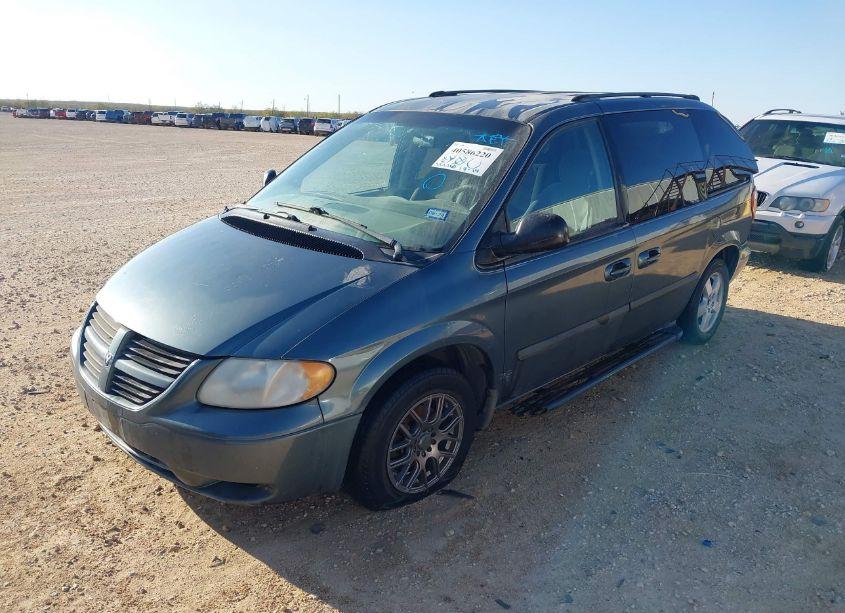 Photo 2 of 2005 Dodge Caravan SXT (VIN 1D4GP45R95B393049)