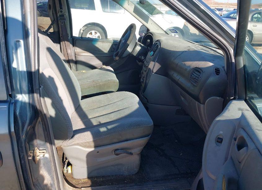 Photo 5 of 2005 Dodge Caravan SXT (VIN 1D4GP45R95B393049)