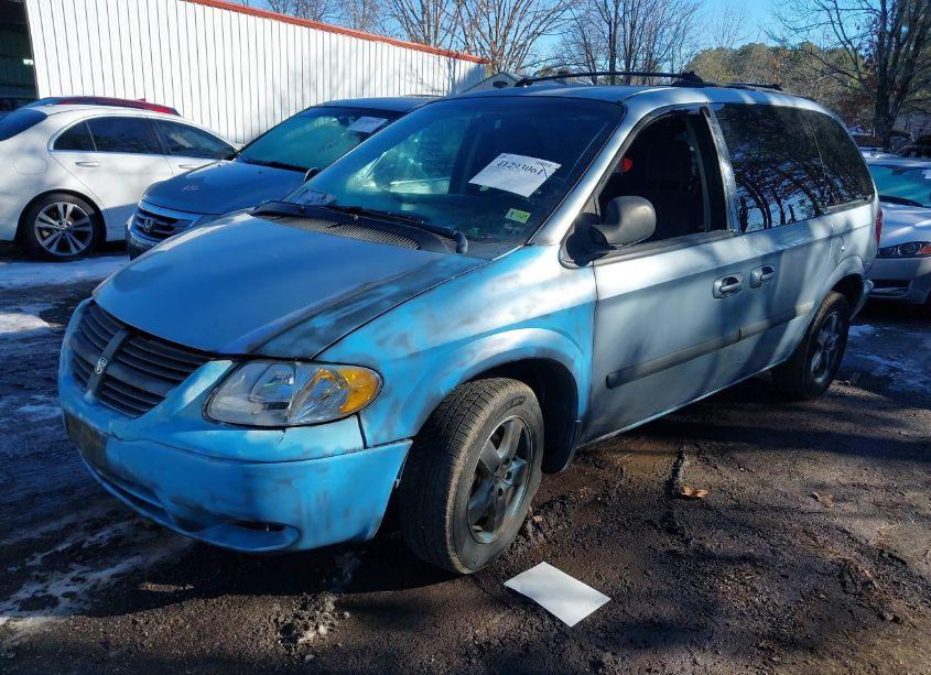 Photo 2 of 2005 Dodge Caravan SXT (VIN 1D4GP45R95B393763)